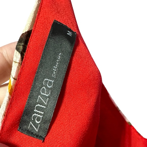 Adorable Red Floral Mini Dress W/Tie Back at Waist Size Medium - Picture 8 of 12